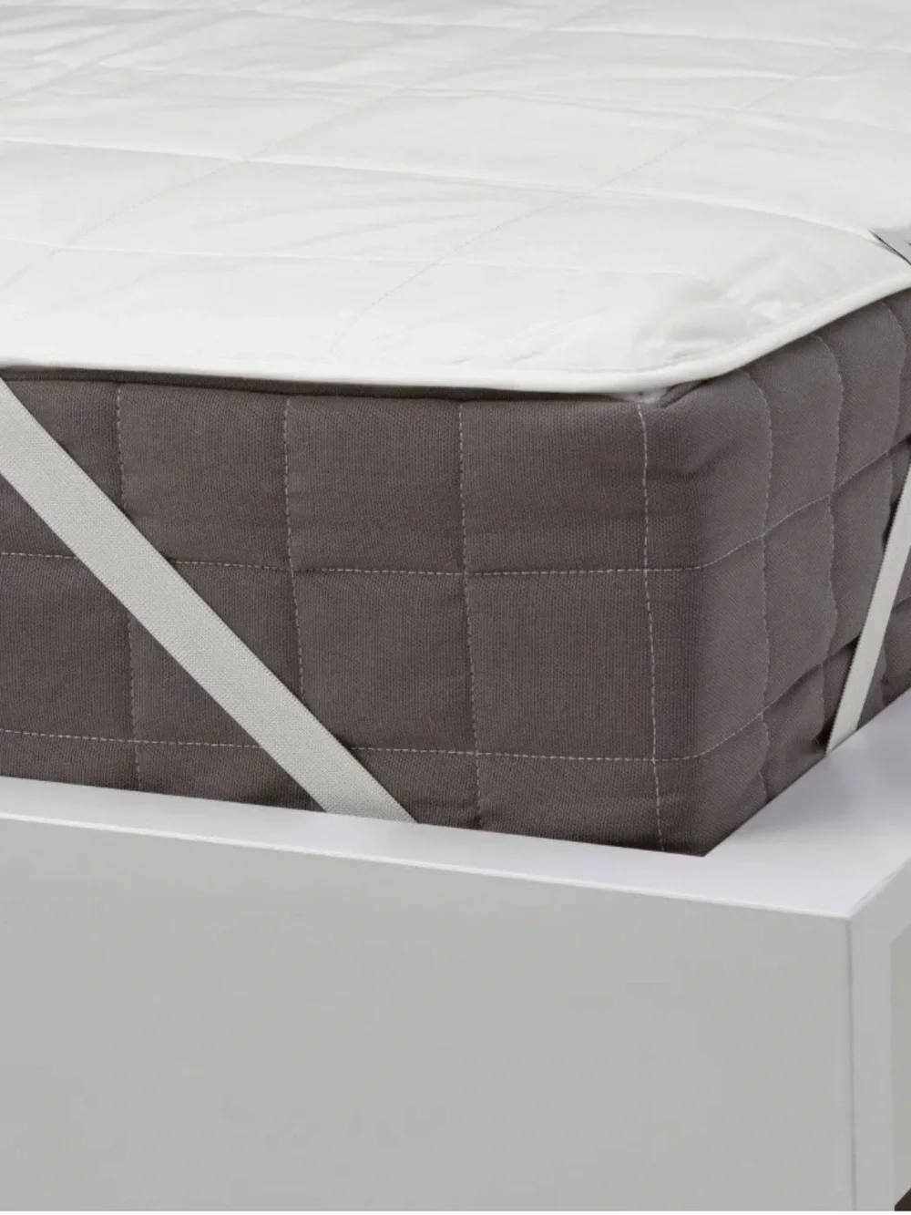 IKEA ANGSKORN full size mattress protector